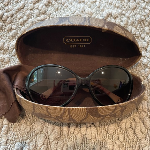 Coach Sunglasses HC 8008 - Picture 2 of 8